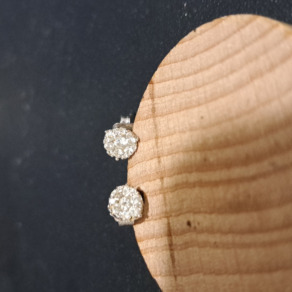 14k white gold diamond earrings